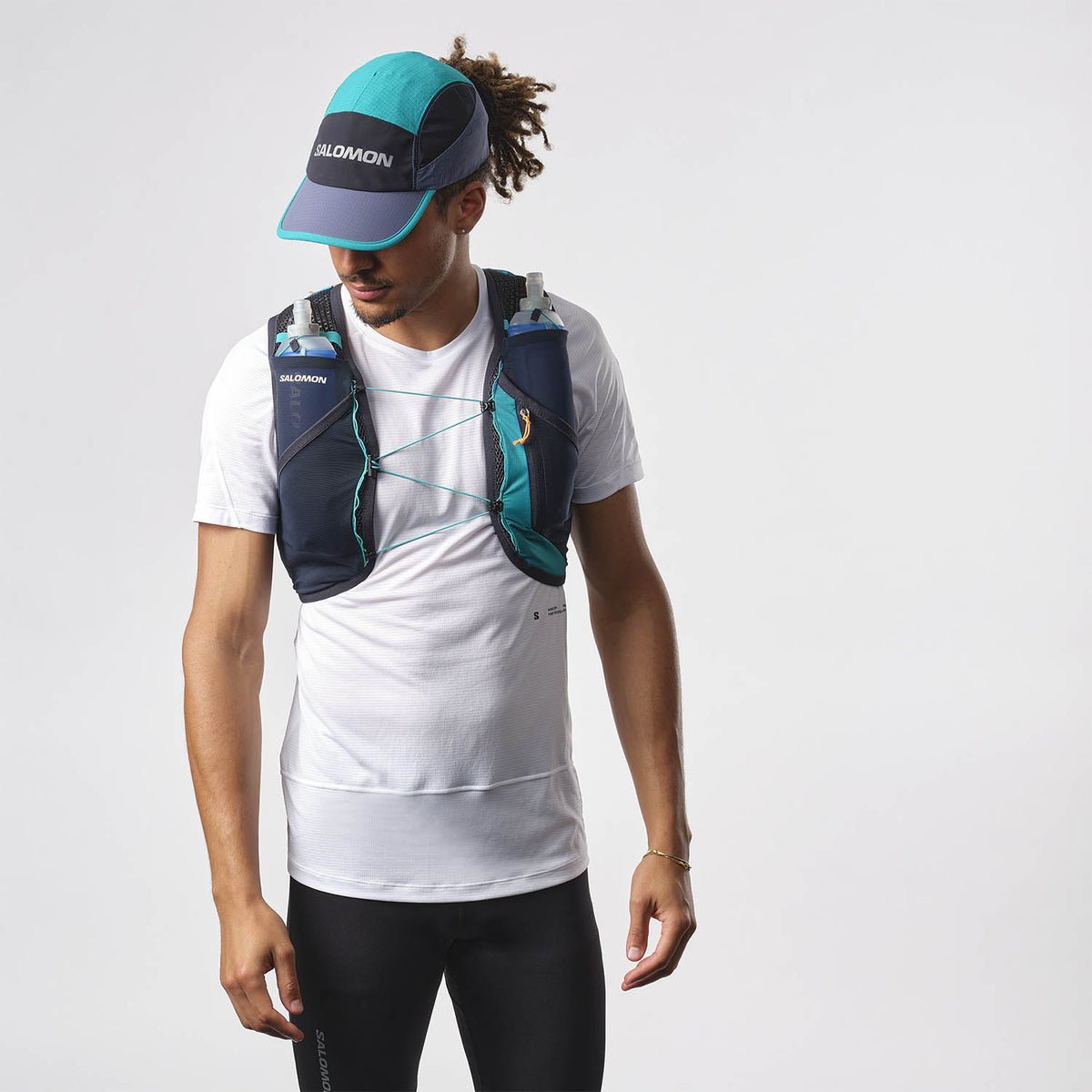 Hydratatievest Salomon Active Skin 8 turquoise, detail van de zijkant