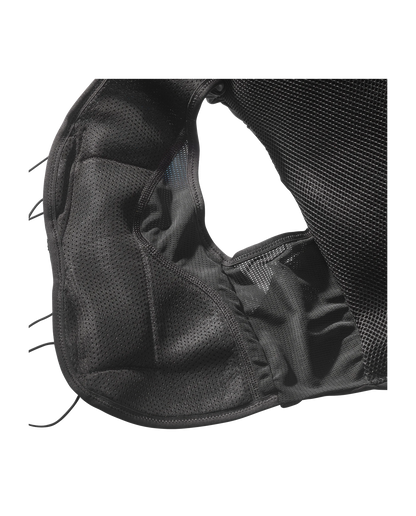 Hydratatievest Salomon ADV Skin 12 Women zwart, detail van de ademende stof aan de binnenkant en de vakken