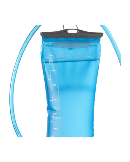 Hydratatiereservoir Salomon Soft Reservoir 1,5 L, detail van de sluiting bovenaan