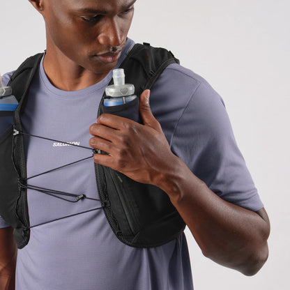 Hydratatievest Salomon ADV Skin 5 zwart, detail van de voorvakken