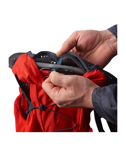 Hydratatiereservoir Salomon Soft Reservoir 1,5 L, plegado para guardarlo