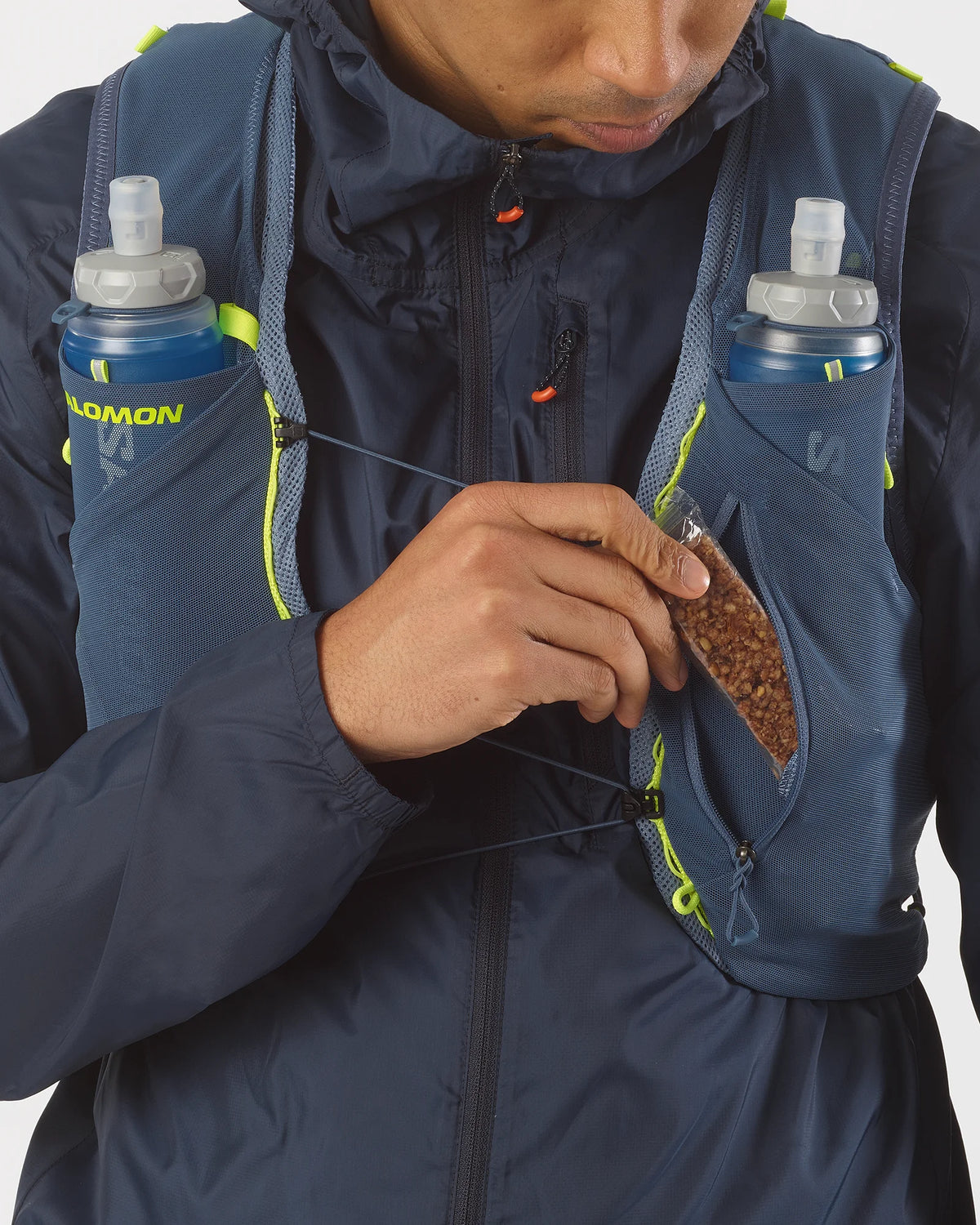 Hydratatievest Salomon ADV Skin 5 steenblauw, indeling van de vakken