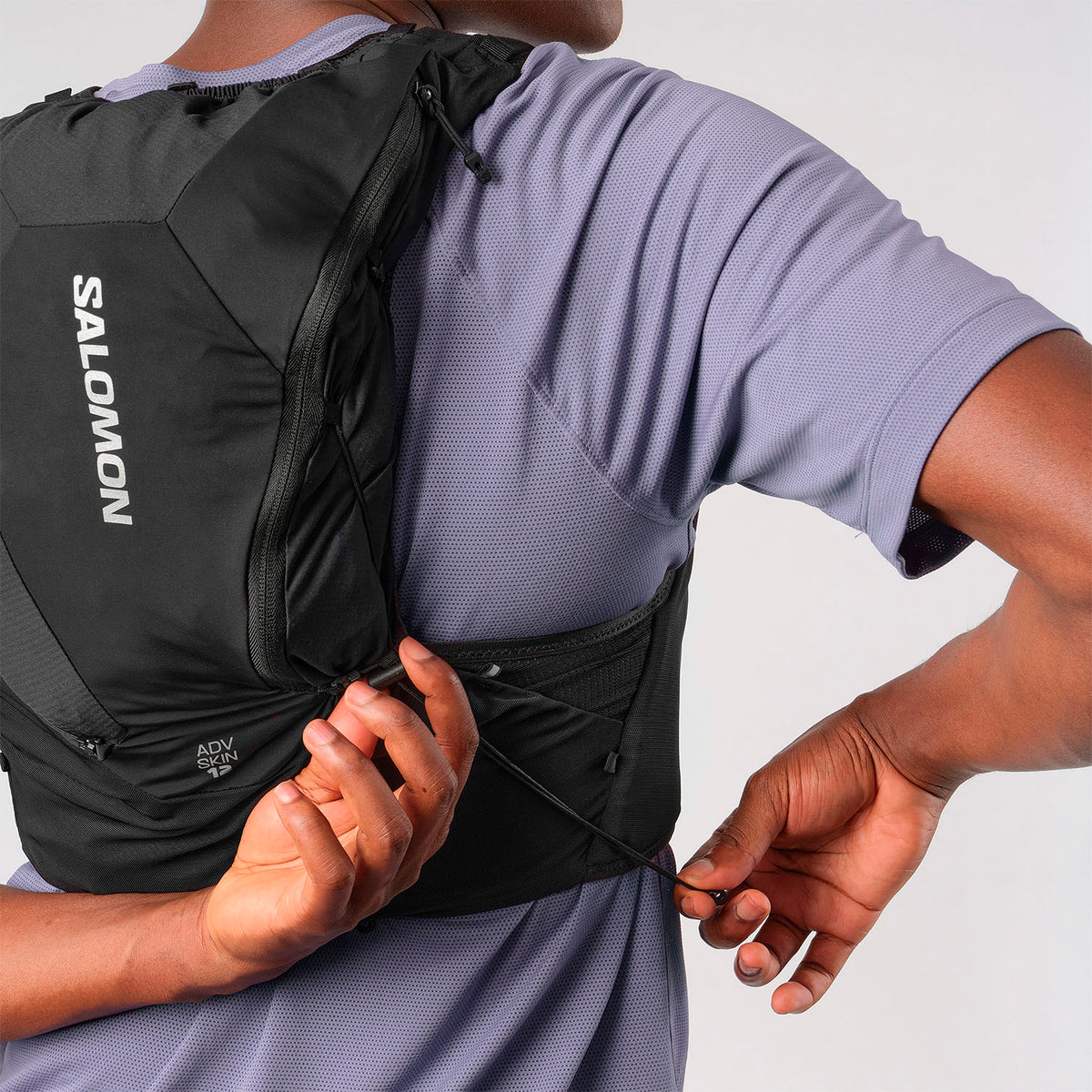 Hydratatievest Salomon ADV Skin 12 zwart, detail van het achtervak