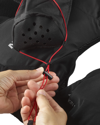Detail van de sluitband van de Salomon Custom Quiver L39283200