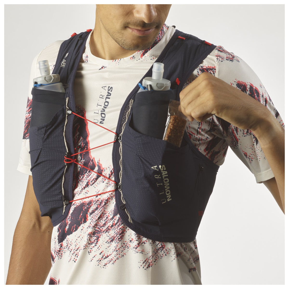 Hydratatievest Salomon S/LAB Ultra 10 zwart, detail van het achtervak
