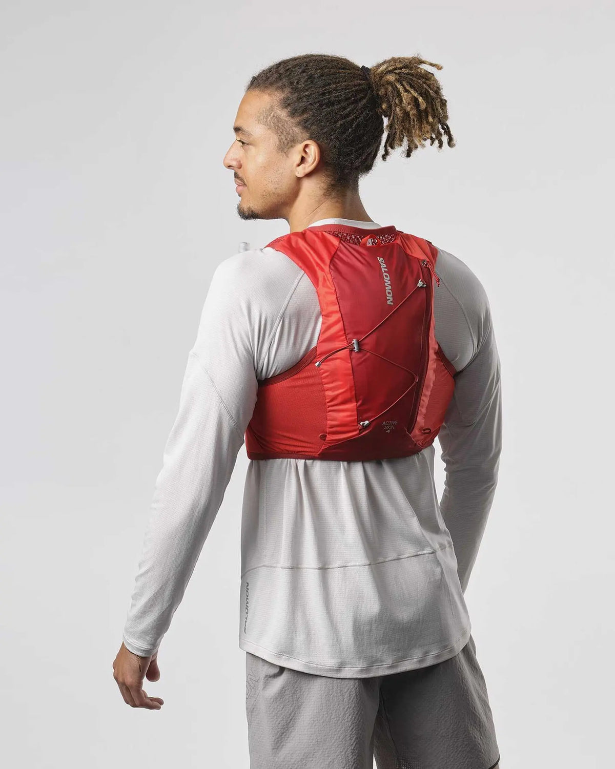 Hydratatievest Salomon Active Skin 4 rood, detail van de voorvakken